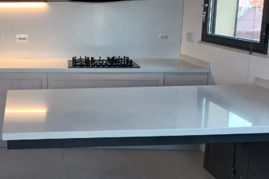 Top Okite Bianco Michelangelo